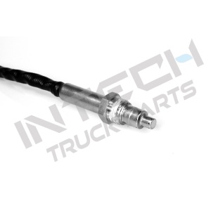 Alternative view of NOx Sensor - Replace: Cummins Outlet 5WK9 6750C
